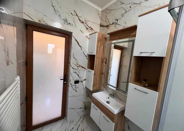 Vicino Al Mare Apartment *